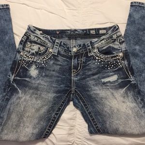 Signature Skinny Miss Me Jean